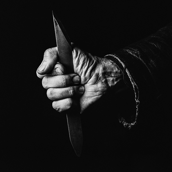 Les mains d'artisans de Mayaro.