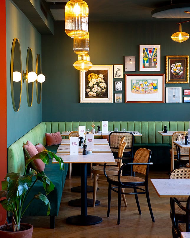 Brasserie BONJOUR au Pouliguen. Le plaisir de photographier des lieux du quotidien.